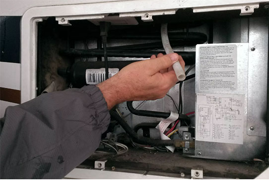 Прочистка слива (дренаж) холодильника в Стремилово